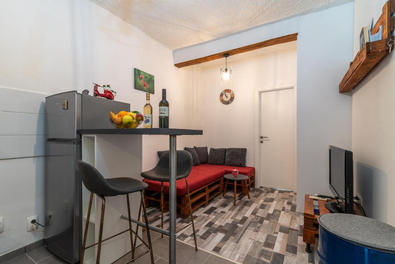 Studio Apartman Duje Трогир Екстериор снимка