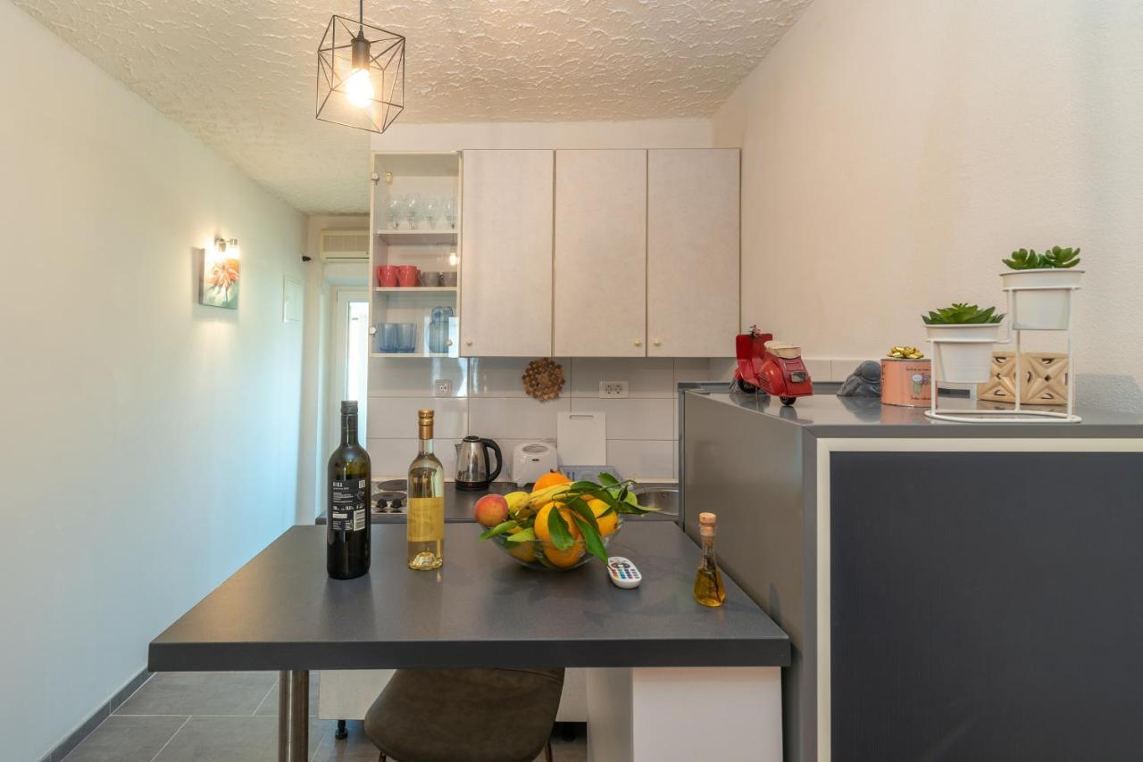 Studio Apartman Duje Трогир Екстериор снимка